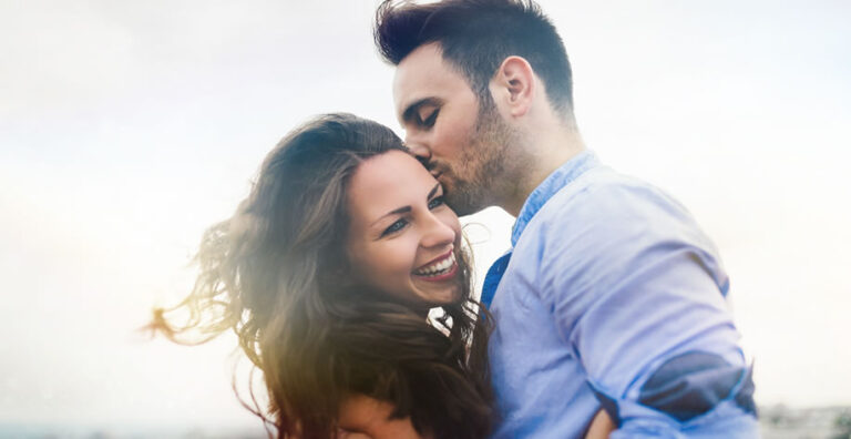 Single love tarot: read your romantic future with a person